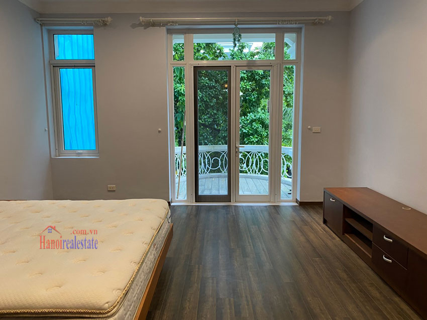 Ciputra: Well renovated 5-bedrooms house in the quiet T block 17