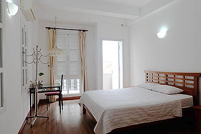 Cozy 01 bedroom apartment for rent in Dao Tan, Ba Dinh Dist