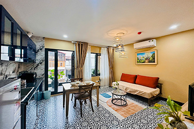Cozy 01 bedroom apartment for rent on Yen Phu street, high floor.