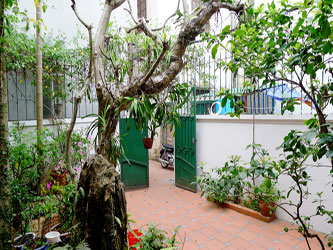 Cozy House for rent in To Ngoc Van, nice court yard