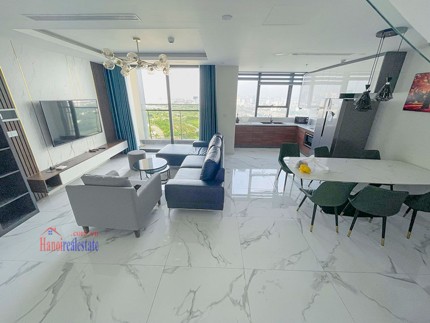 Duplex apartment with 5 bedrooms in Sunshine City complex, golf course view - Ciputra 2