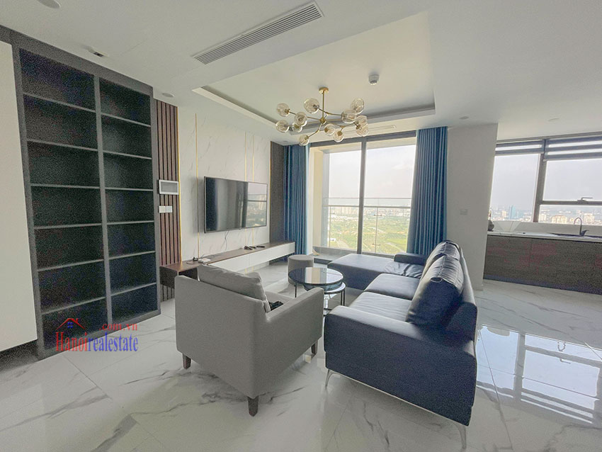 Duplex apartment with 5 bedrooms in Sunshine City complex, golf course view - Ciputra 3