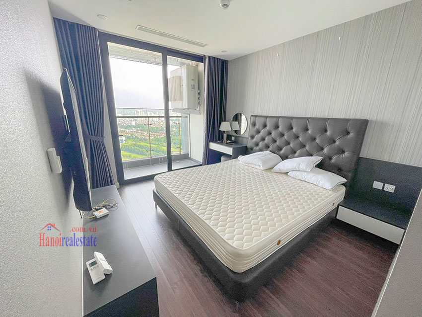 Duplex apartment with 5 bedrooms in Sunshine City complex, golf course view - Ciputra 14
