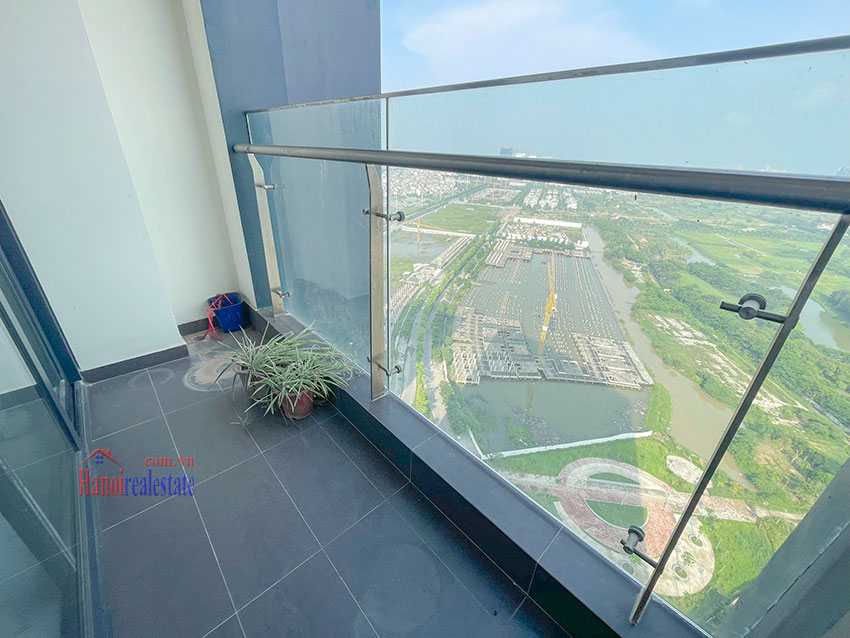 Duplex apartment with 5 bedrooms in Sunshine City complex, golf course view - Ciputra 4