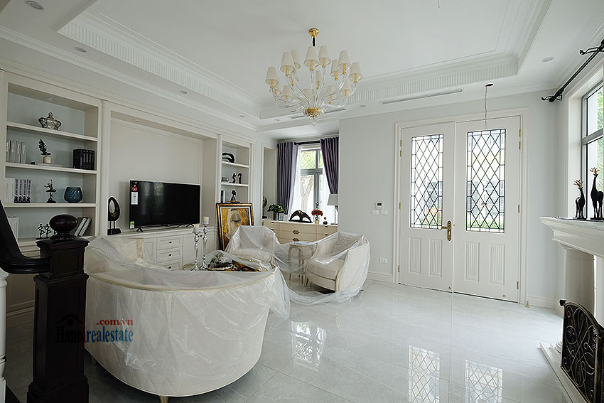 Elegant 03+01BRs villa in The Harmony – Vinhomes Riverside, fully furnished 6