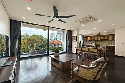 Cho Thuê Căn Hộ 200m2 4 Phòng Ngủ Tây Hồ - Full Nội Thất, Ban Công View Hồ