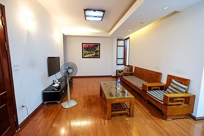 For rent good price Apartment with 3 bedrooms in Quan Ngua Street