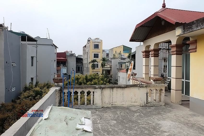 Four bedroom house with garden and cout yard in Ba Dinh 21