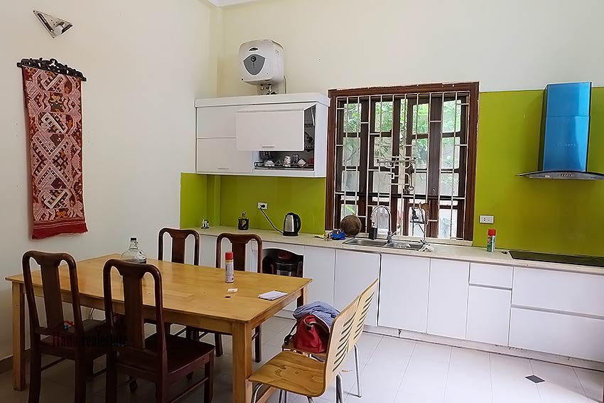 Four bedroom house with garden and cout yard in Ba Dinh 4