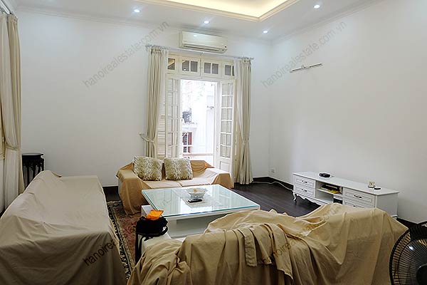 French style house for rent in Hoan Kiem, 02 BRs & Fully furnished 3