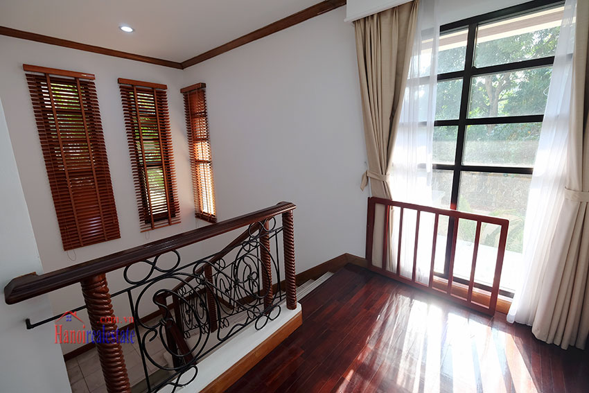 Fully furnished Excutive Villa for rent in Hanoi Oriental Palace. 18