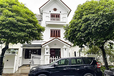 Cho Thuê Biệt Thự View sông Vinhomes Riverside 225m2, Đủ Nội Thất, 3 Phòng Ngủ