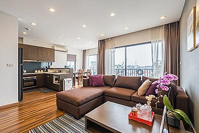 Cho thuê căn hộ 02 phòng ngủ 120m2, cao cấp, hiện đại, đầy đủ đồ đạc tại phố Tô Ngọc Vân