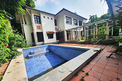 Glorious garden and swimming pool 05BRs villa on Dang Thai Mai