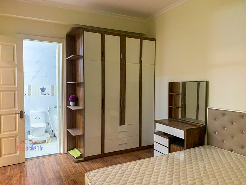 Good condition 3-bedroom apartment on high floor of E4 Ciputra 5