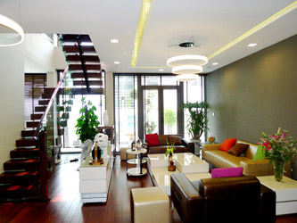 Căn hộ penthouse 3 phòng ngủ hiện đại cho thuê ở trung tâm quận Ba Đình, Hà Nội