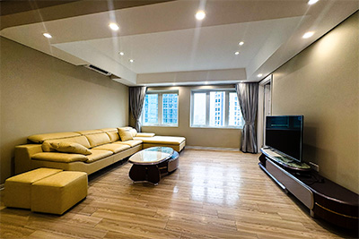 Cho thuê căn hộ chung cư Ciputra tòa G3: 3 phòng ngủ view Hồ Tây