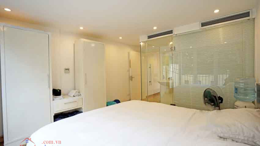 Hoan Kiem lake view 2-bedroom duplex Apartment on Hang Khay Street 14