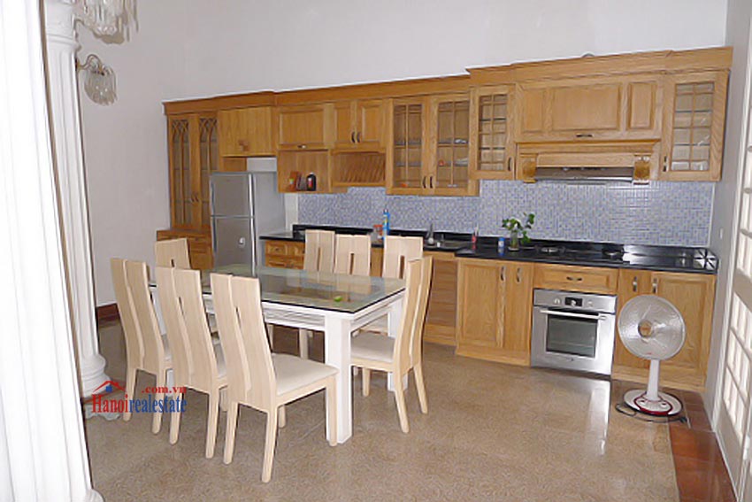 House for rent in Dang Thai Mai street with nice garden, bright and airy 5