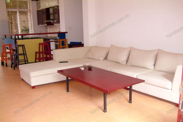 House for rent in Hai Ba Trung Hanoi with nice garden, furnished 4