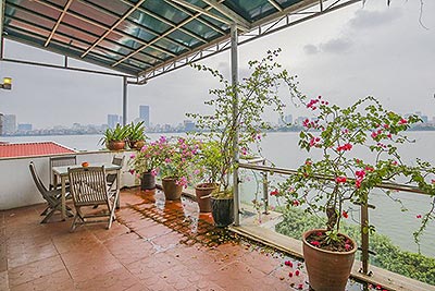 Huge terrace one bedroom apartment in DangThai Mai, main street