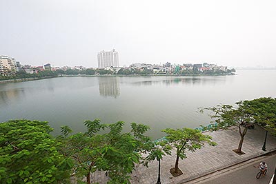 Lake front brand new 04BRs apartment on Quang An St