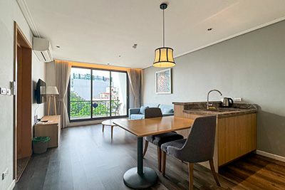 Lake view 02 bedrooms apartment on To Ngoc Van street, quiet location.