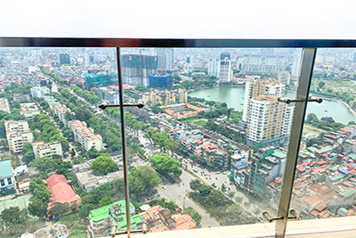 Cho thuê căn hộ 2 phòng ngủ view hồ tại M3 Metropolis, Ba Đình