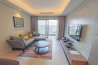 Cho thuê 2 phòng ngủ view hồ tại Oakwood Residence Hanoi