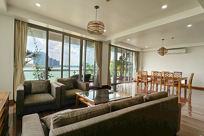 Cho thuê căn hộ 3 phòng ngủ view hồ tại Nhật Chiêu, Hà Nội