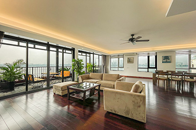 Lake view 3 bedroom apartment for rent near Intercontinental Hotel, Tu Hoa St