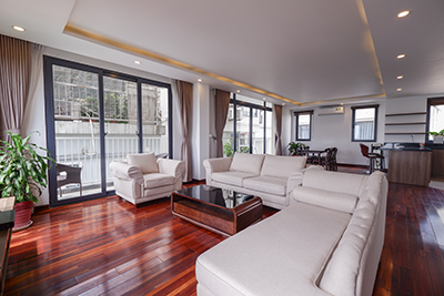 Cho thuê căn hộ quận Tây Hồ: duplex hiện đại, sang trọng, view Hồ Tây 