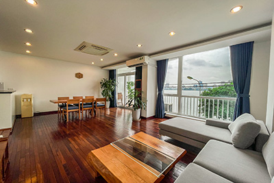 Cho thuê căn hộ 3 phòng ngủ view hồ rộng tại Quảng Khánh, Tây Hồ