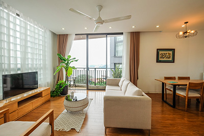 Lake View Apartment With 2 Bedrooms for Rent In  Quiet Alley Xuan Dieu