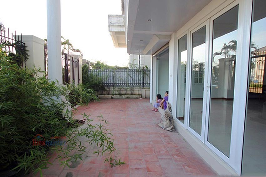 Charming Lake View house for rent in Nghi Tam, Tay Ho, Hanoi 5