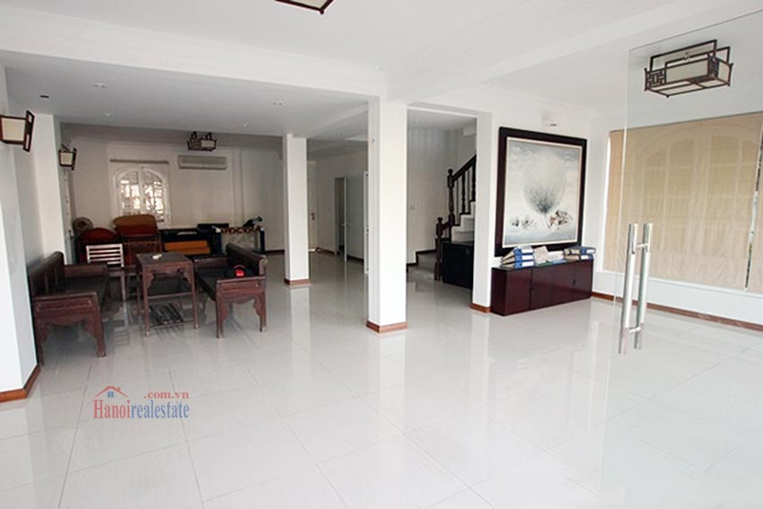 Charming Lake View house for rent in Nghi Tam, Tay Ho, Hanoi 8