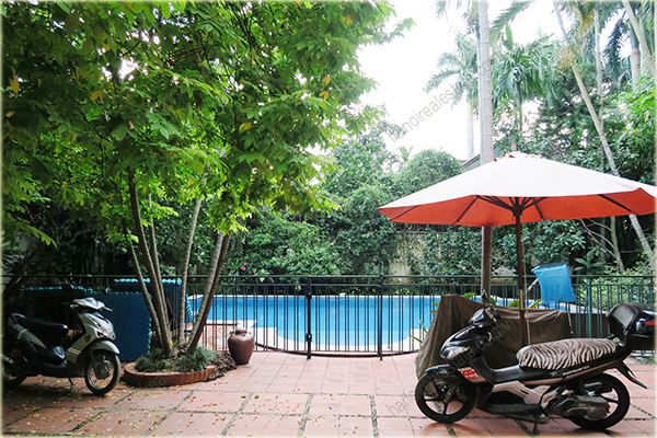 Large Garden Villa with Outdoor Swimming Pool in Tay Ho (West-lake) 12