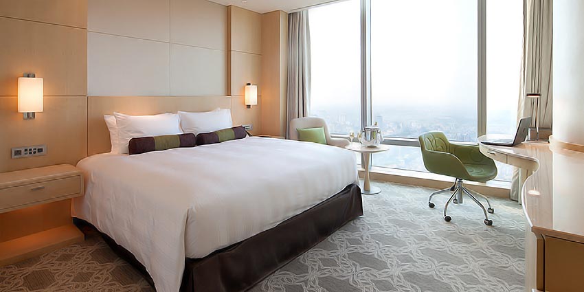 Lotte Hanoi - Serviced Apartment leasing: luxury bedroom