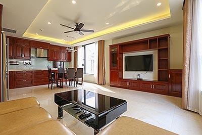 Căn hộ 3 phòng ngủ giá cực rẻ tại Xóm Chùa, Tây Hồ