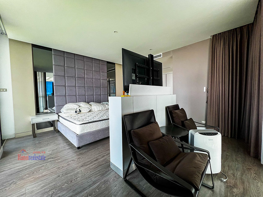 Luxurious 3-bedroom duplex penthouse at Ngoai Giao Doan, open view 25