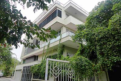 Luxury Modern villa with Large rooftop Terrace over looking Hanoi West Lake