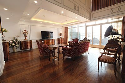 Luxury Penthouse for rent in Ba Dinh Dist, 405 m2, 3 bedrooms, huge balcony