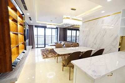 Cho thuê căn hộ 3 phòng ngủ 111m2, 02 phòng tắm tại tòa nhà Tân Hoàng Minh, Xuân Diệu