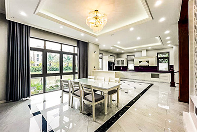 Luxury Villa for Rent in Vinhomes Riverside | 4-5 BR, 345m²