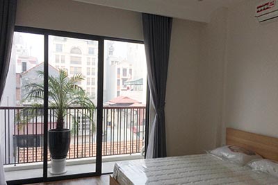 Modern 01 bedroom apartment close to Vincom Towers, brand new
