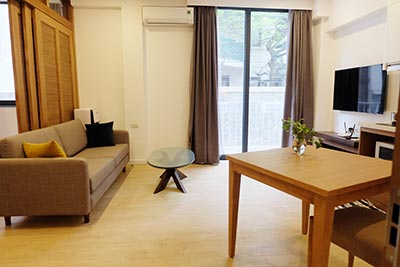 Modern 01BR serviced apartment at Dao Tan, with balcony