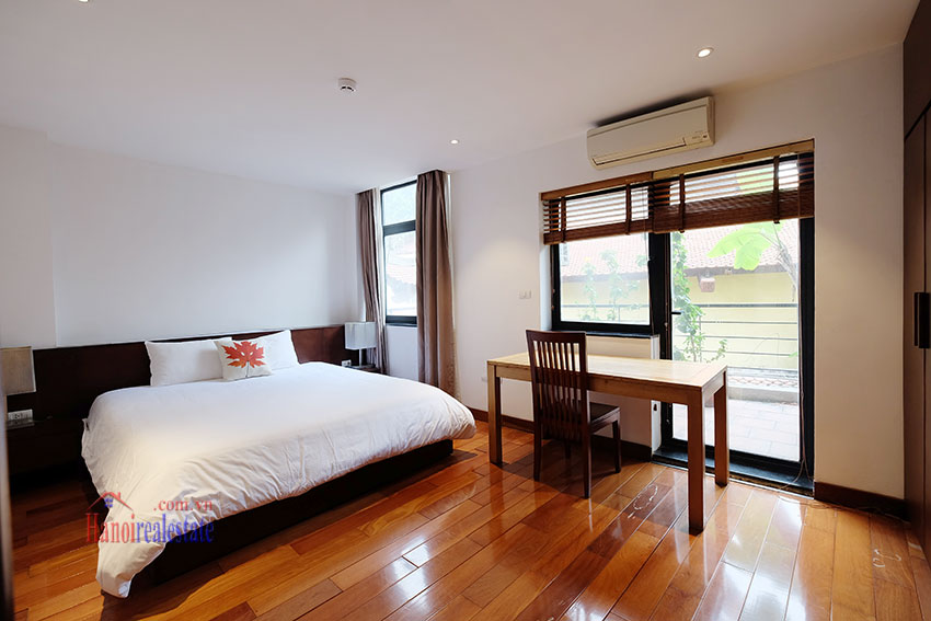 Modern 02-bedroom Apartment with balcony in Truc Bach 13