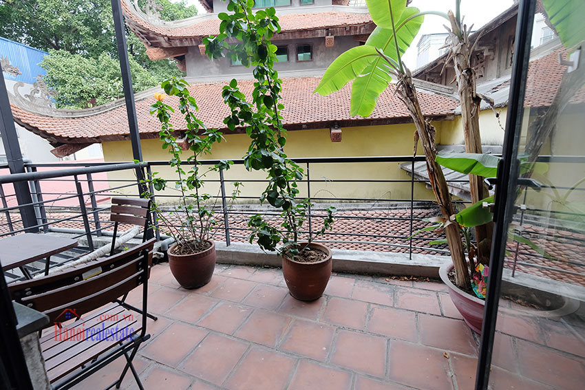 Modern 02-bedroom Apartment with balcony in Truc Bach 16