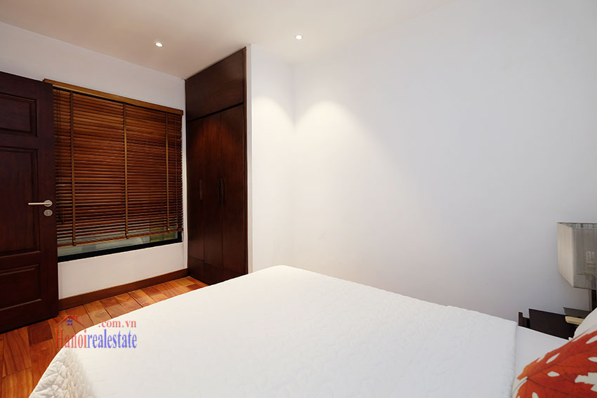 Modern 02-bedroom Apartment with balcony in Truc Bach 19