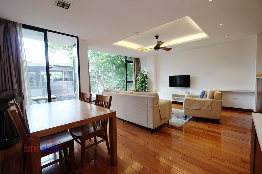 Modern 02-bedroom Apartment with balcony in Truc Bach 2